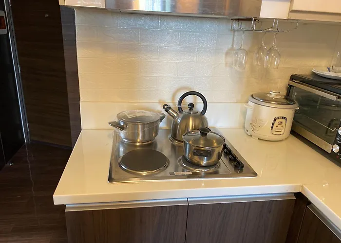 Apartment Luxury Urban Bliss-stylish 3 Bedroom 4room Makati Oasis In Air