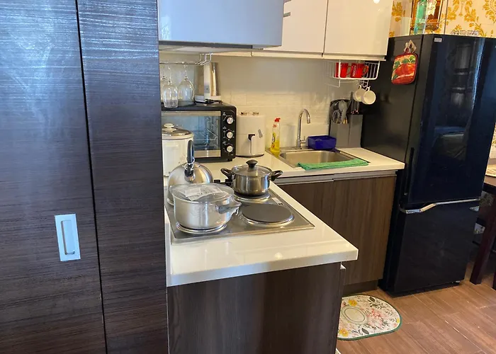 Apartment Luxury Urban Bliss-stylish 3 Bedroom 4room Makati Oasis In Air *